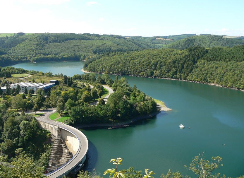 Upper Sûre Lake (Lac de la Haute-Sûre), Esch-sur-Sûre, Northwest Luxembourg, Luxembourg